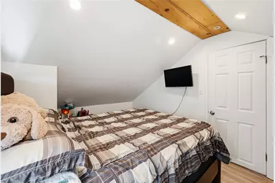 196 Simmonsville Avenue, Johnston, RI 02919 - Photo 16