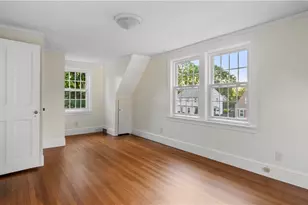 20 Bowen St, East Providence, RI 02916 - Photo 12