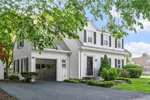 20 Bowen St, East Providence, RI 02916 - Photo 2