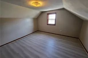 127 Sherman St, Pawtucket, RI 02860 - Photo 8