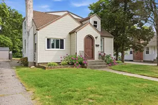82 Wells St, Westerly, RI 02891 - Photo 2