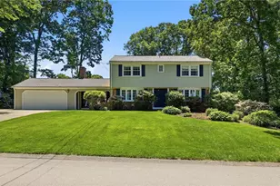 43 Follett St, Cumberland, RI 02864 - Photo 2