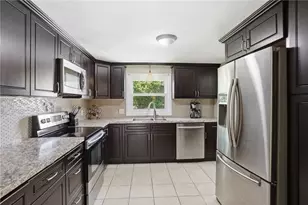 10 Faxon St, West Warwick, RI 02893 - Photo 10