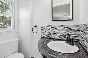 10 Faxon St, West Warwick, RI 02893 - Photo 24