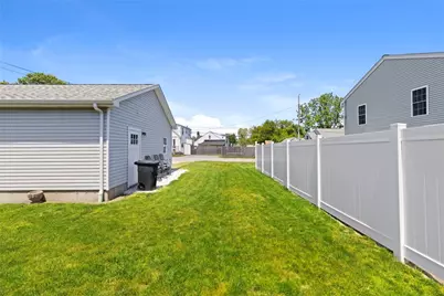 3055 East Main Road, Portsmouth, RI 02971 - Photo 8
