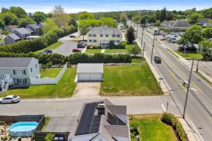 3055 E Main Rd, Portsmouth, RI 02871 - Photo 1