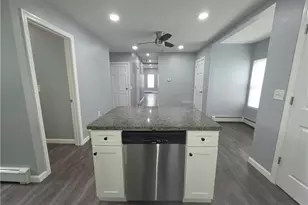32 Gooding St, Pawtucket, RI 02860 - Photo 16