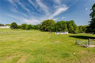 60 Colwell Rd, Smithfield, RI 02828 - Photo 8