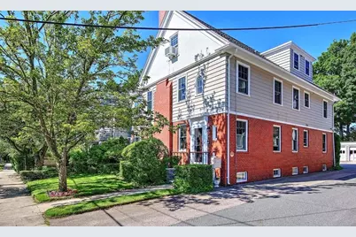 20 Grotto Avenue, Providence, RI 02906 - Photo 1