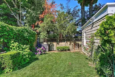 20 Grotto Avenue, Providence, RI 02906 - Photo 50