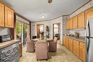 59 Robin Dr, Tiverton, RI 02878 - Photo 18