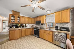 59 Robin Dr, Tiverton, RI 02878 - Photo 16