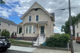 82 Jefferson Ave, Pawtucket, RI 02860 - Photo 2
