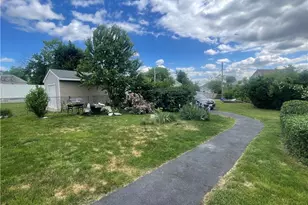 82 Jefferson Ave, Pawtucket, RI 02860 - Photo 36