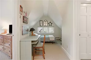 158 Narragansett Ave, Newport, RI 02840 - Photo 18