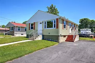 9 Custer Ave, Johnston, RI 02919 - Photo 2
