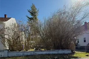 20 McClellan St, Providence, RI 02909 - Photo 1
