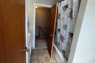 29 Matson Ave, Providence, RI 02909 - Photo 24