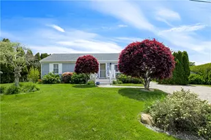 35 Willow Ave, Narragansett, RI 02882 - Photo 2