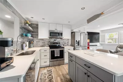 35 Willow Avenue, Narragansett, RI 02882 - Photo 22