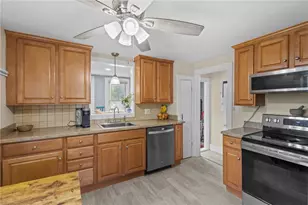 227 Angell Rd, Lincoln, RI 02865 - Photo 8