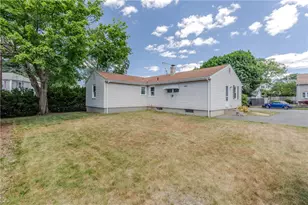 39 Fairview Ave, East Providence, RI 02914 - Photo 30