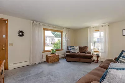 39 Fairview Avenue, East Providence, RI 02914 - Photo 4
