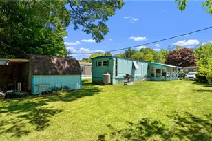 979 Toll Gate Rd, Warwick, RI 02886 - Photo 16