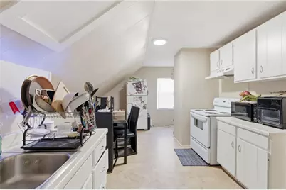 453 Central Avenue, Pawtucket, RI 02861 - Photo 16