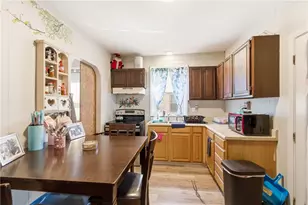 453 Central Ave, Pawtucket, RI 02861 - Photo 4