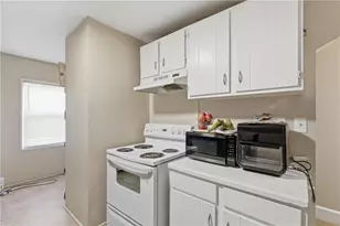 453 Central Ave, Pawtucket, RI 02861 - Photo 18