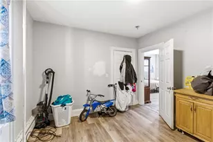 453 Central Ave, Pawtucket, RI 02861 - Photo 12