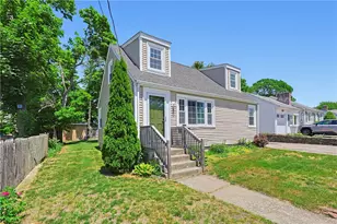 14 Jenks St, East Providence, RI 02914 - Photo 4