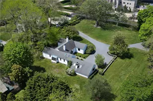 18 Ledge Rd, Newport, RI 02840 - Photo 2