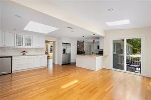 20 Bullock Ave, Barrington, RI 02806 - Photo 12