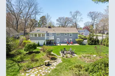 20 Bullock Avenue, Barrington, RI 02806 - Photo 2