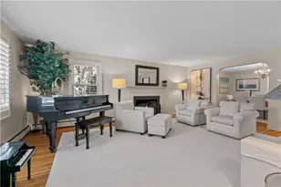26 Red Cross Ave, Newport, RI 02840 - Photo 4