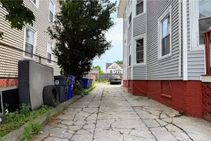 38 Atlantic Ave, Providence, RI 02907 - Photo 14