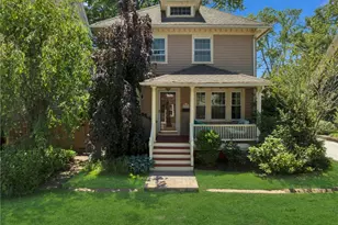212 Lowden St, Pawtucket, RI 02860 - Photo 2