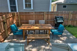 212 Lowden St, Pawtucket, RI 02860 - Photo 36