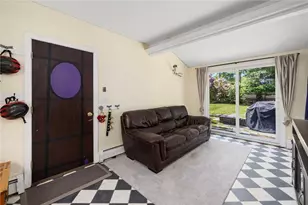 34 Terrace Dr, East Greenwich, RI 02818 - Photo 16