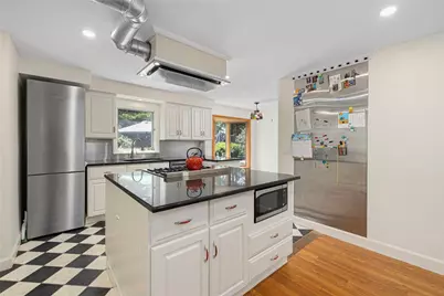 34 Terrace Drive, East Greenwich, RI 02818 - Photo 4