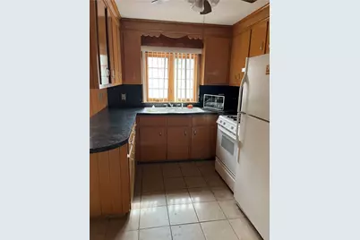 33 Bolton Ave Avenue, Providence, RI 02908 - Photo 6