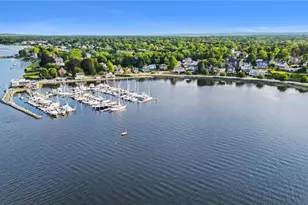 26 Fairview Ave, Cranston, RI 02905 - Photo 8