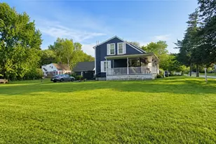 424 Buxton St, North Smithfield, RI 02896 - Photo 6