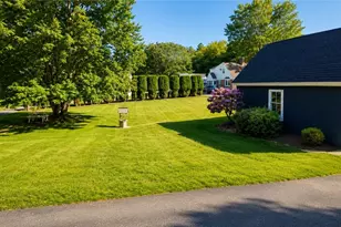 424 Buxton St, North Smithfield, RI 02896 - Photo 10