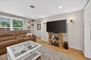 165 Salem Ave, Cranston, RI 02920 - Photo 10