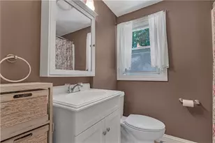 27 Fairway Dr, North Kingstown, RI 02852 - Photo 18