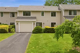 13 Fox Run, Portsmouth, RI 02871 - Photo 2