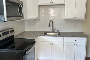 122 Englewood Ave, Pawtucket, RI 02860 - Photo 2